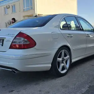 Mercedes-Benz E class, 2009