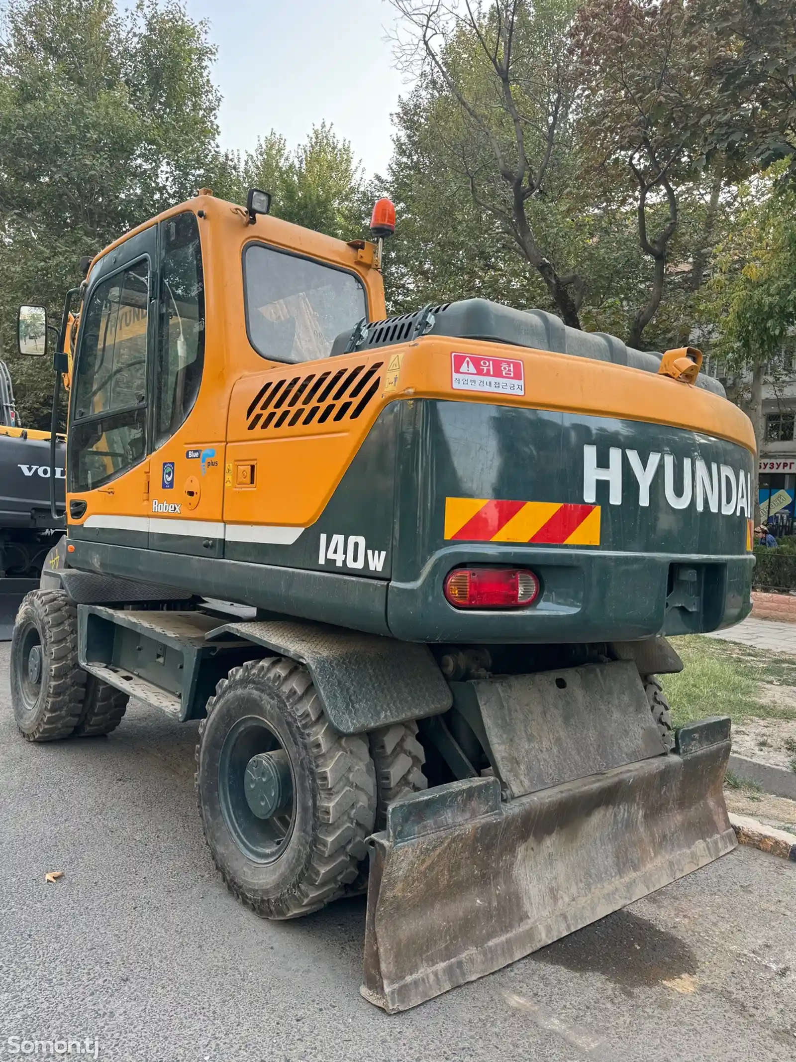 Экскаватор Hyundai R140W 2015-7