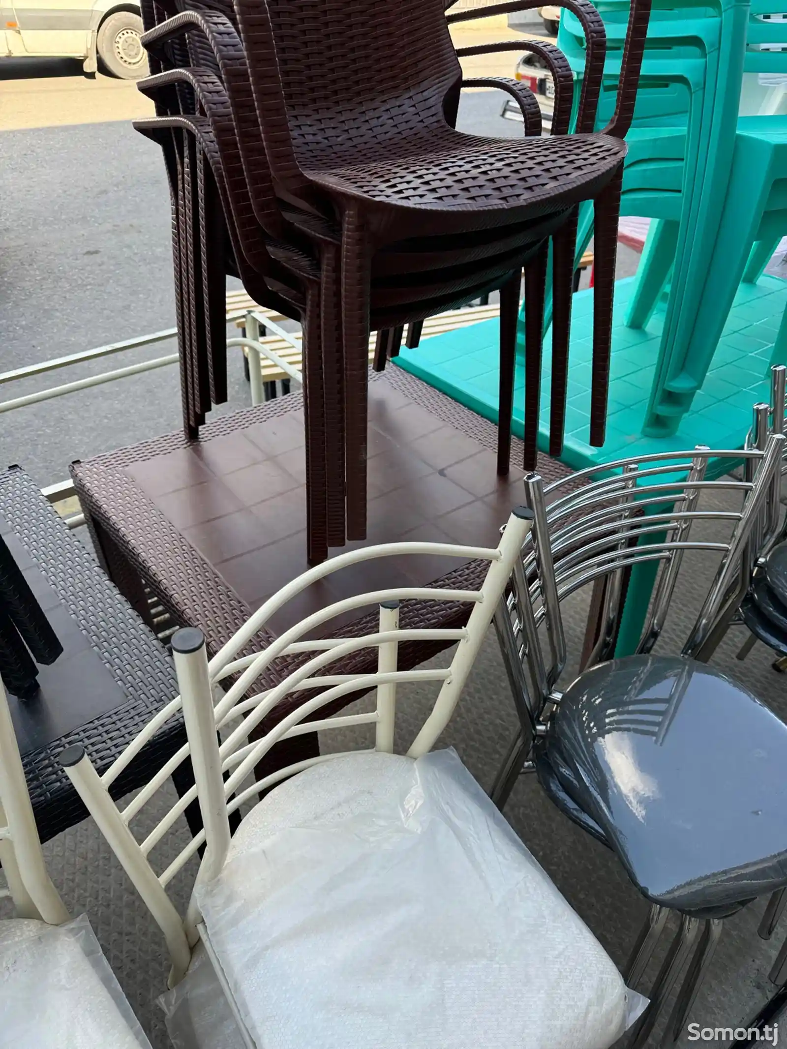Столы и стулья для кафе-10
