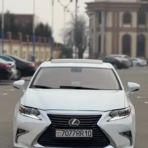 Lexus ES series, 2013