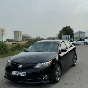 Toyota Camry, 2015