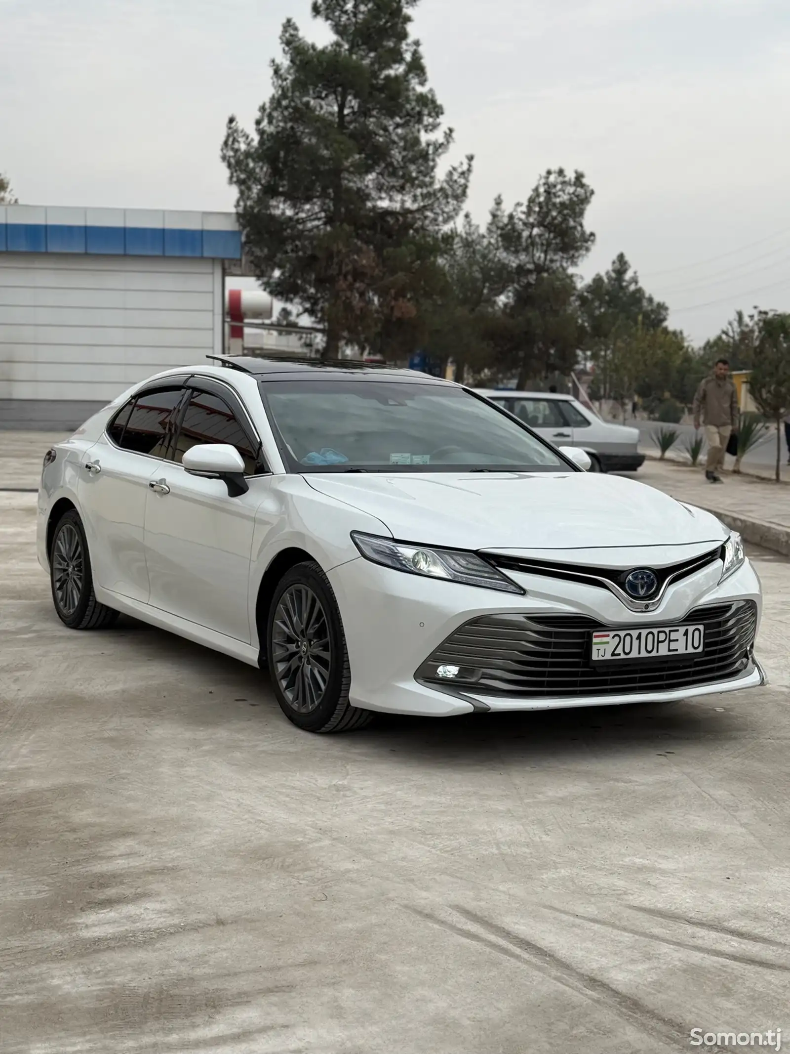 Toyota Camry, 2018-1