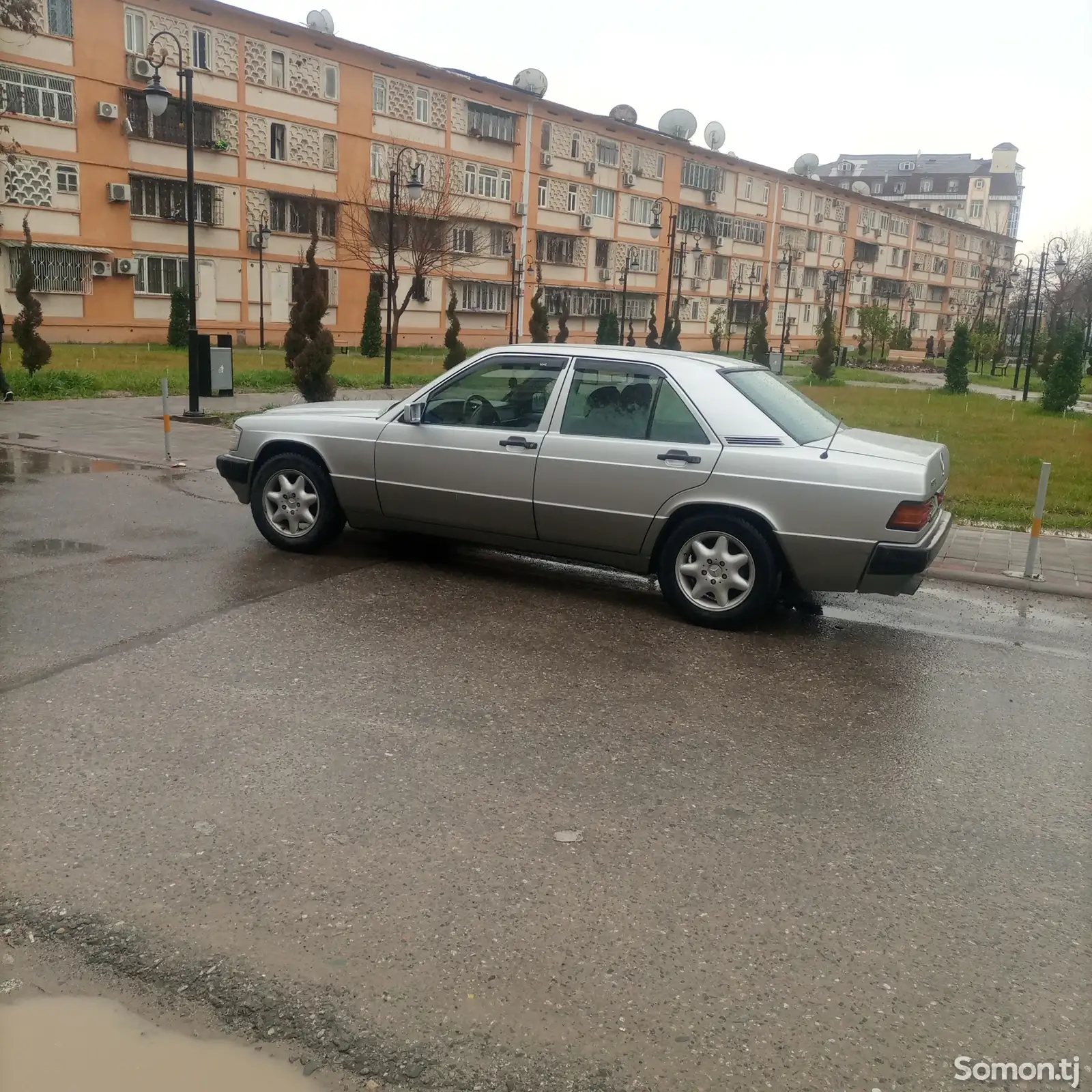 Mercedes-Benz W201, 1990-1