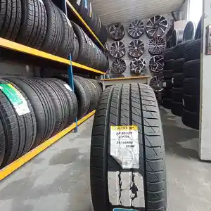 Шины R18 245/45 Dunlop