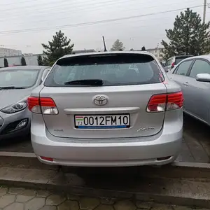 Toyota Avensis, 2011