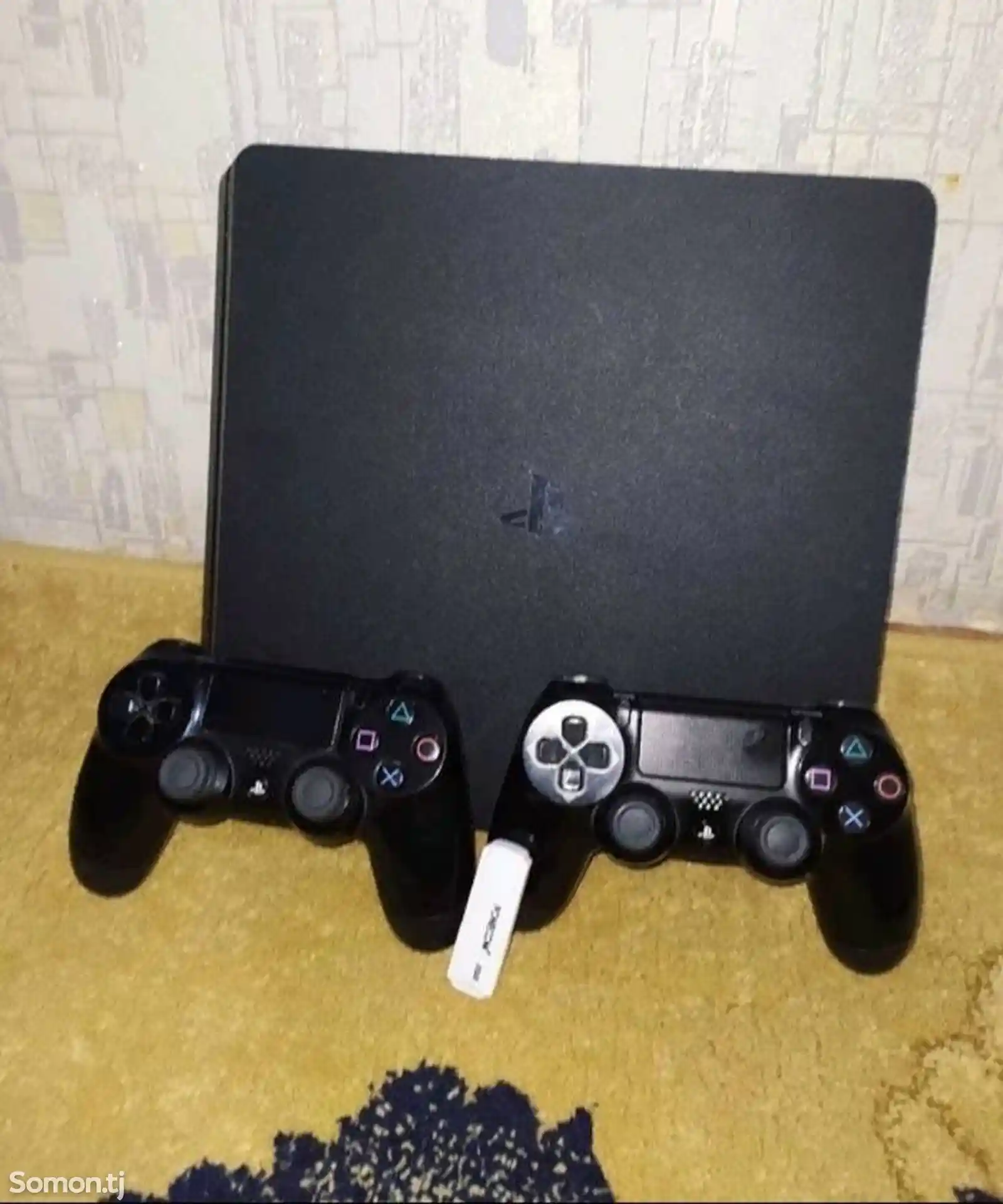 Игровая пристава Sony PlayStation 4 slim-1