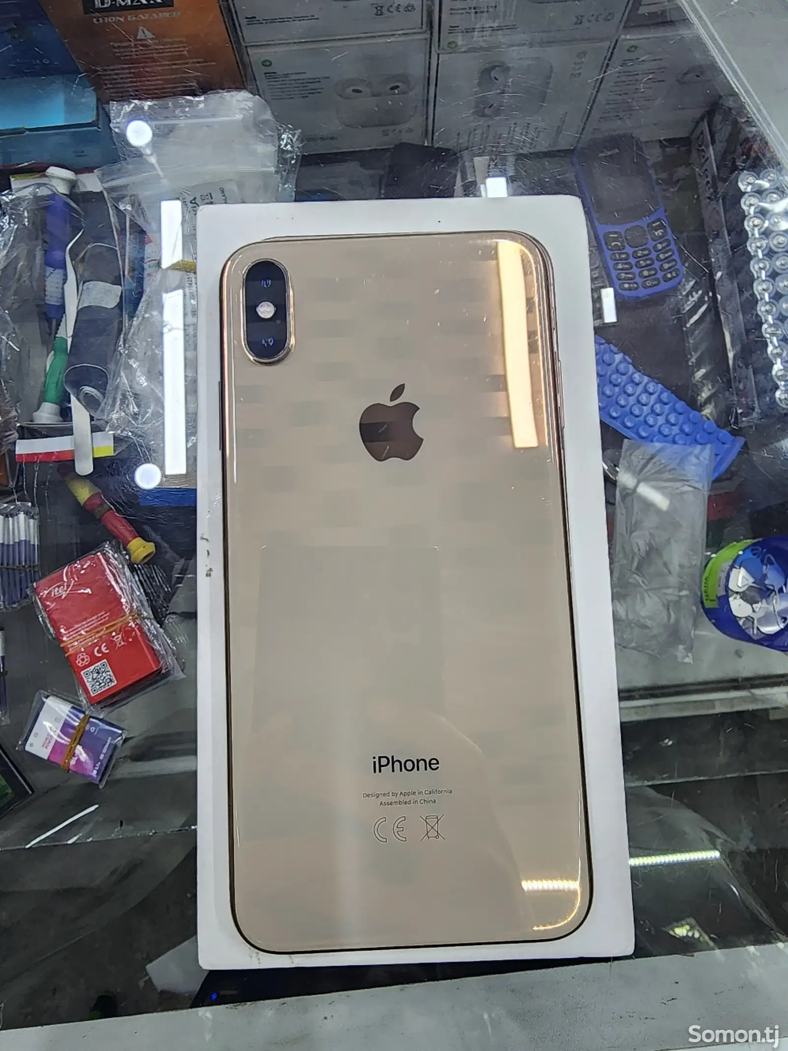 Apple iPhone Xs Max, 64 gb, Gold-1