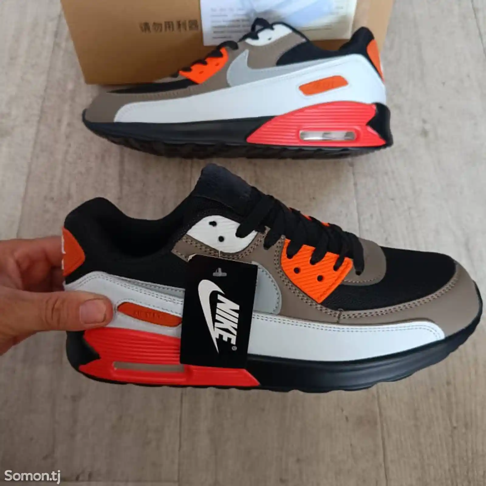 Кроссовки Nike-2