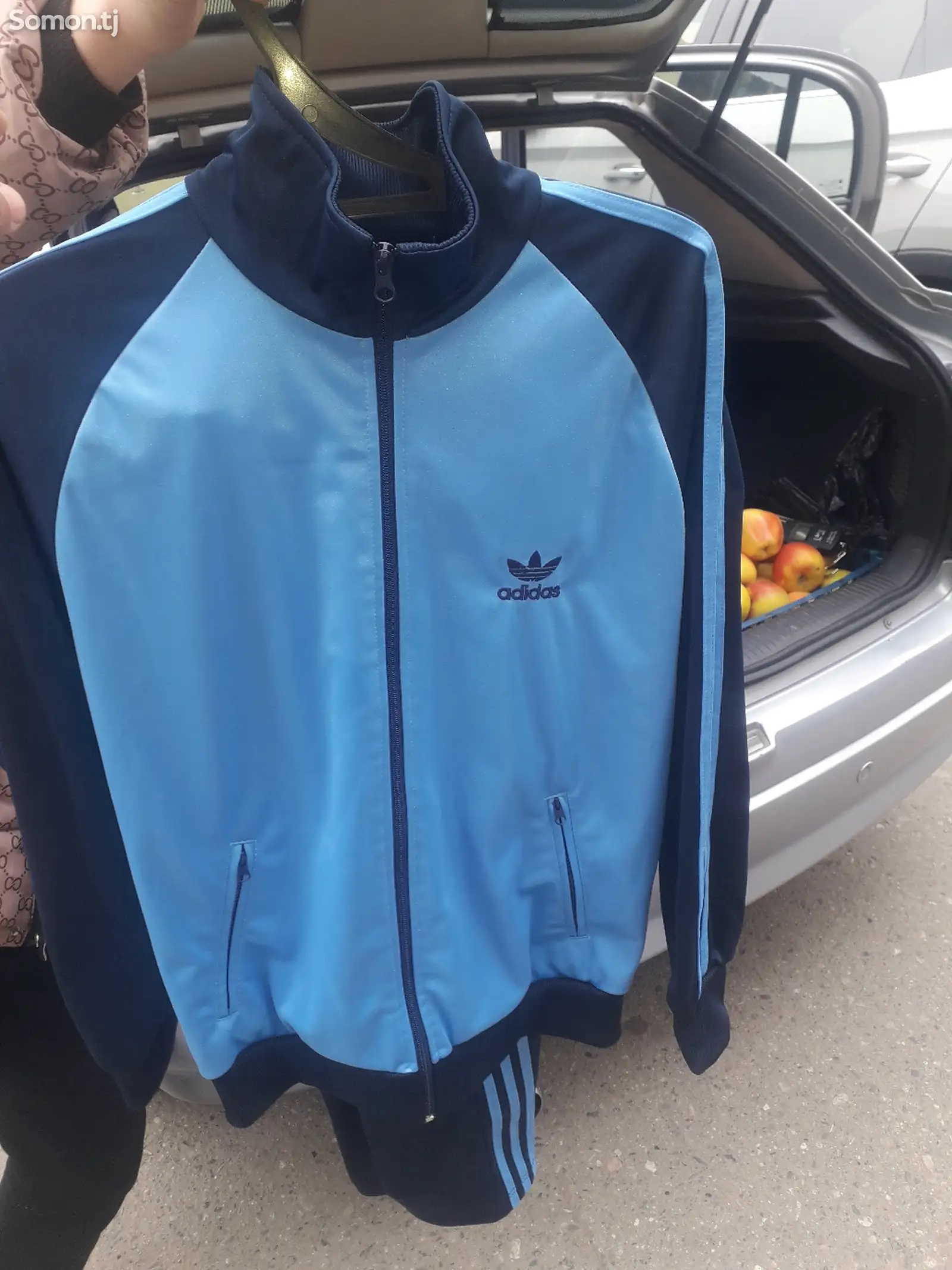 Спортивная одежда Adidas