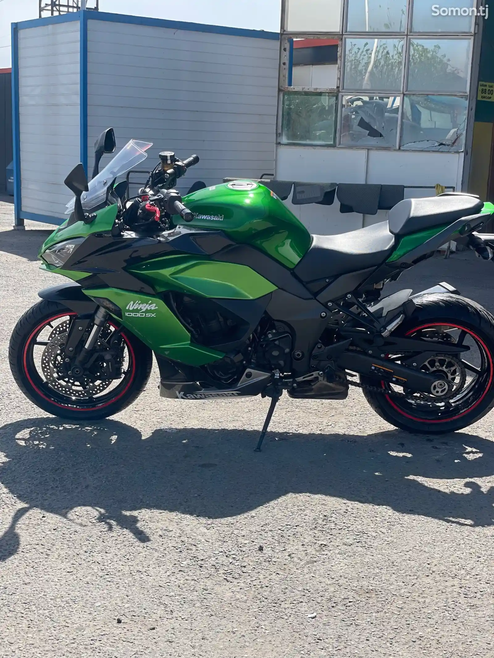 Мотоцикл Kawasaki ninja sx1000-2