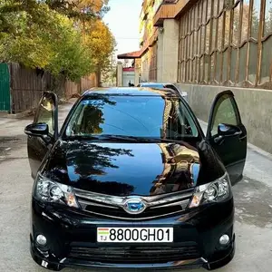 Toyota Fielder, 2015