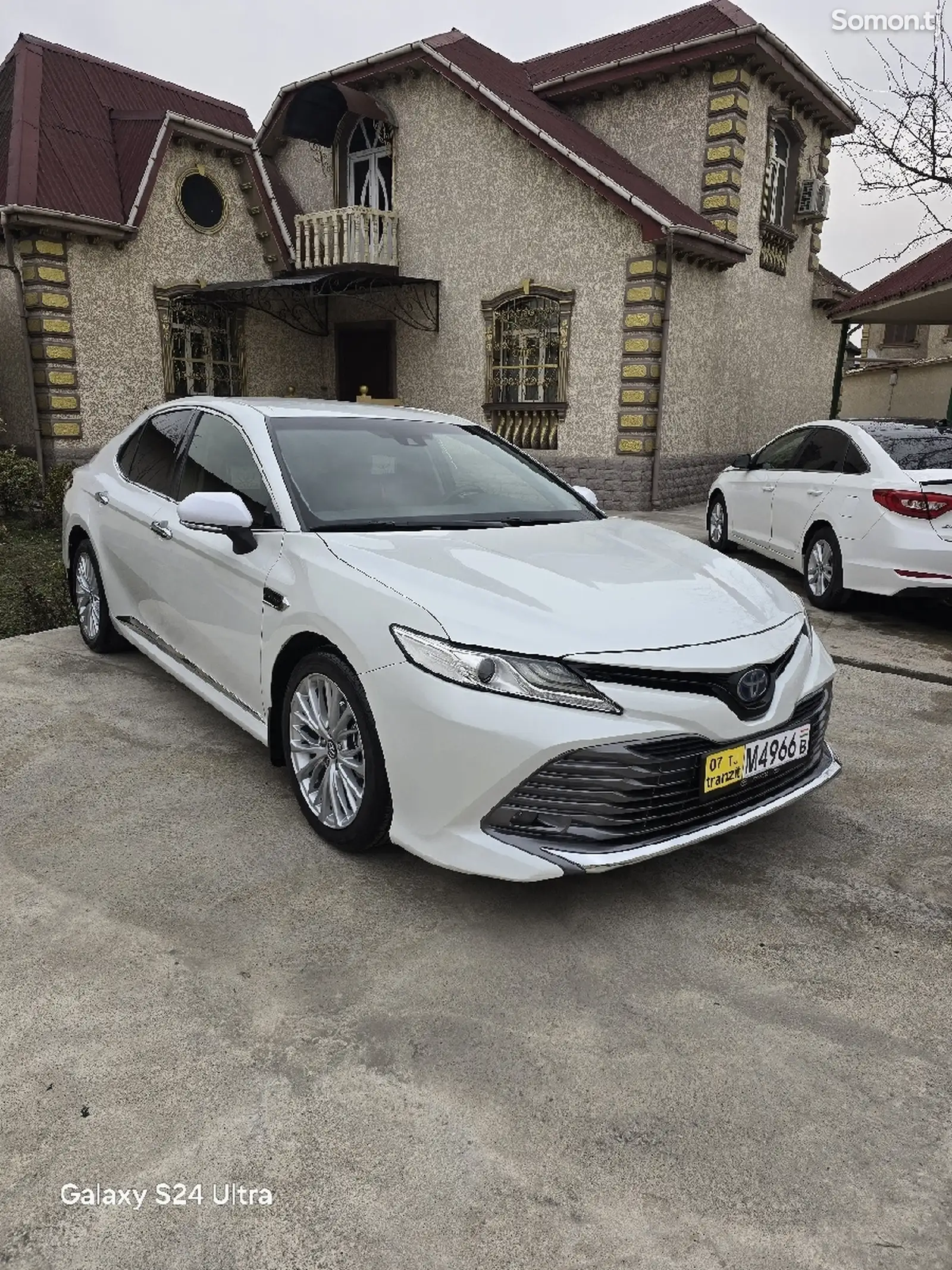 Toyota Camry, 2018-1