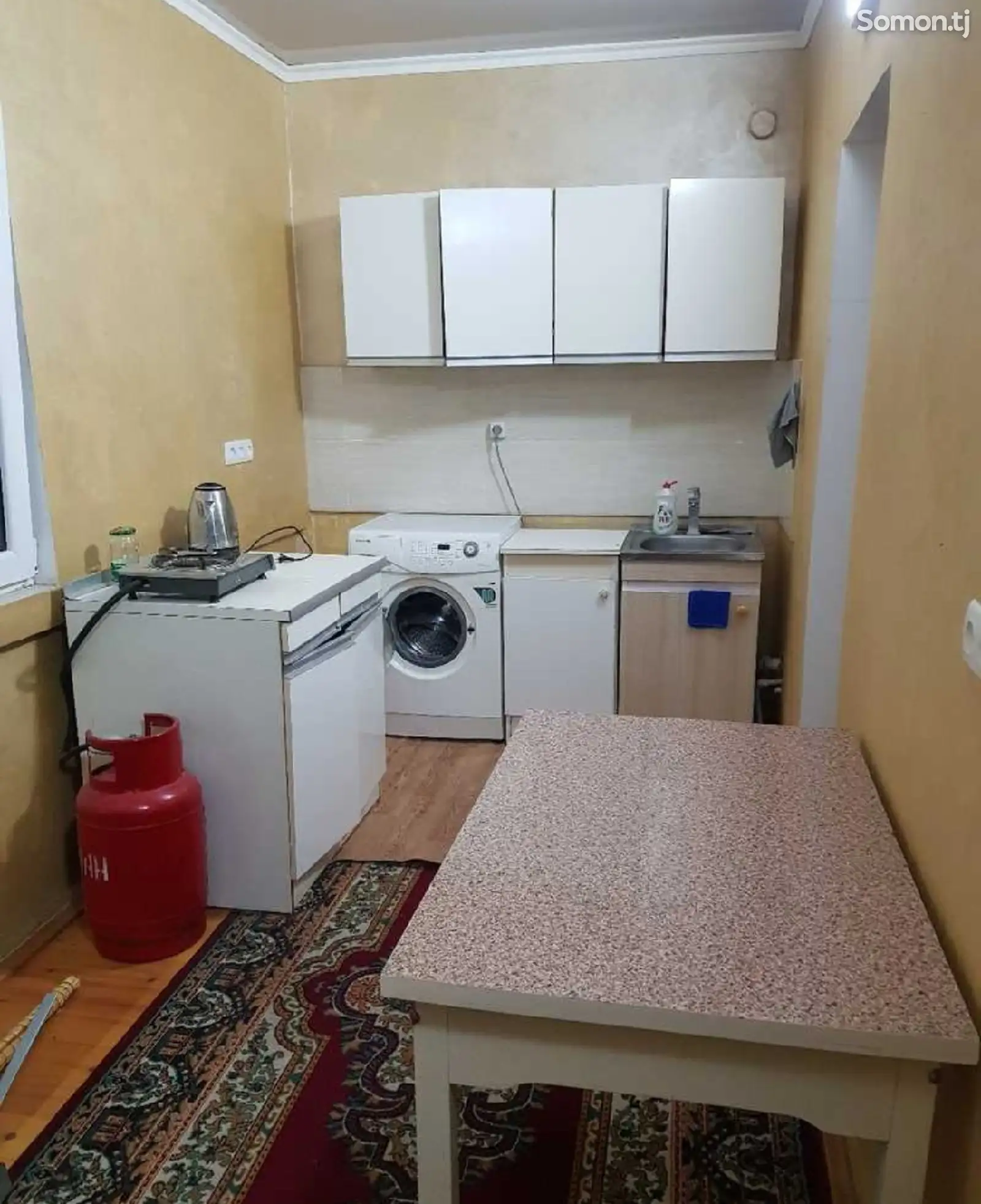 1-комн. квартира, 1 этаж, 40 м², универмаг-1