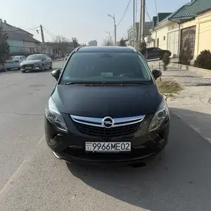 Opel Zafira, 2015