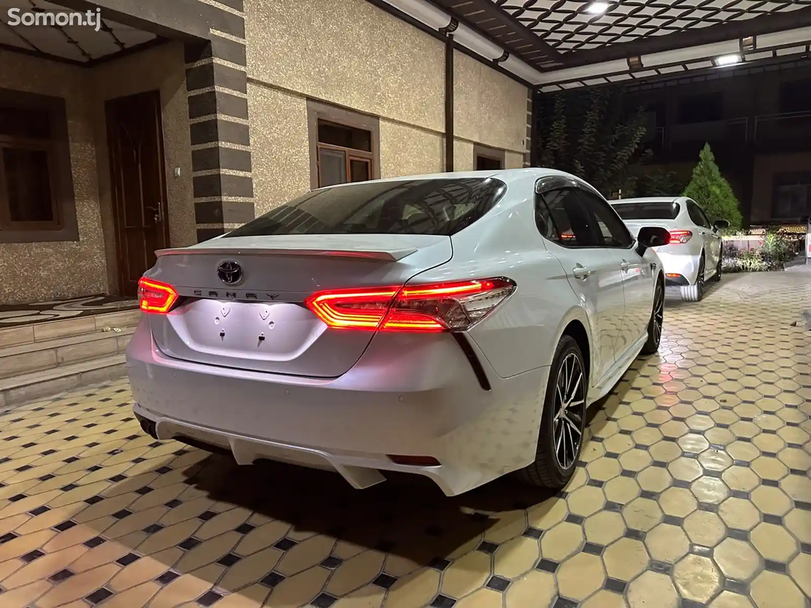 Toyota Camry, 2019-4