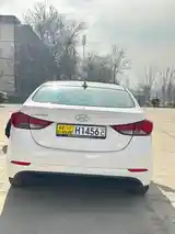 Hyundai Elantra, 2015-4