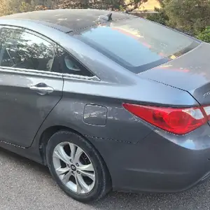 Hyundai Sonata, 2010