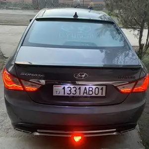 Hyundai Sonata, 2010