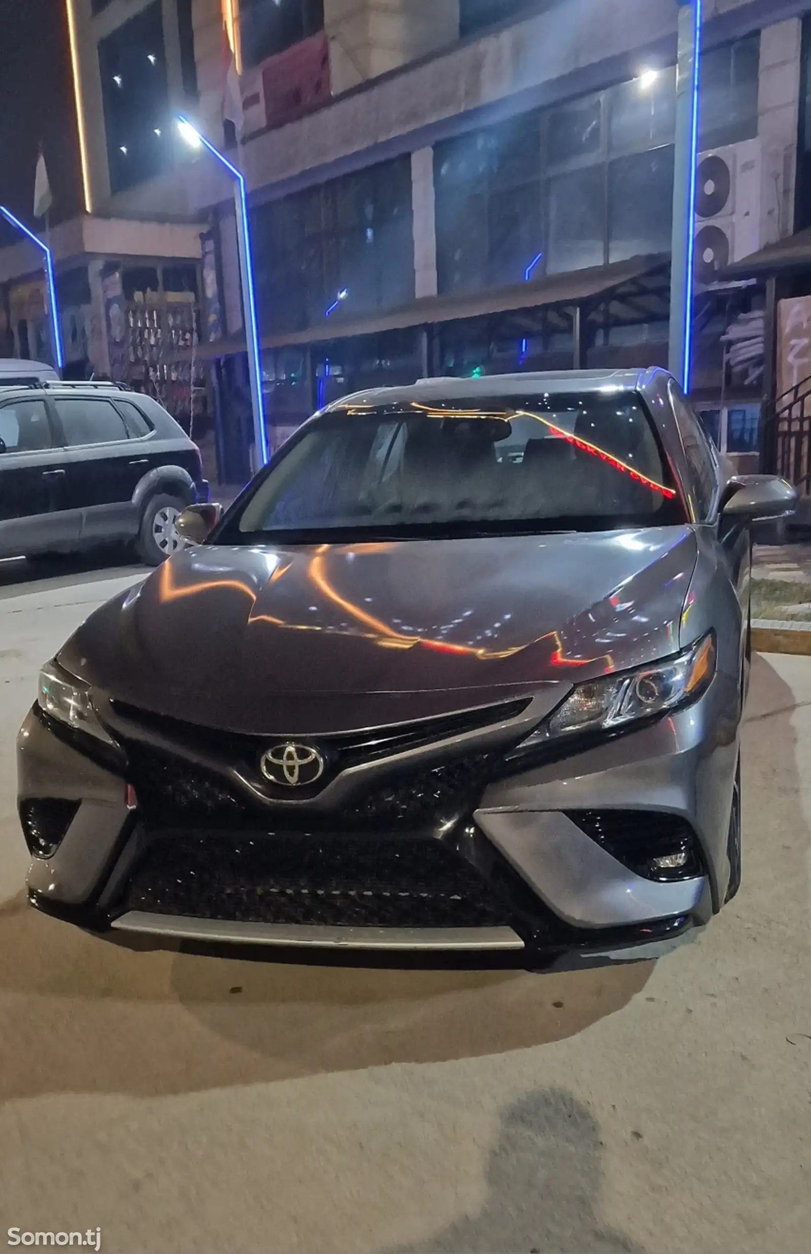 Toyota Camry, 2018-1