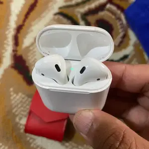 Наушники AirPods