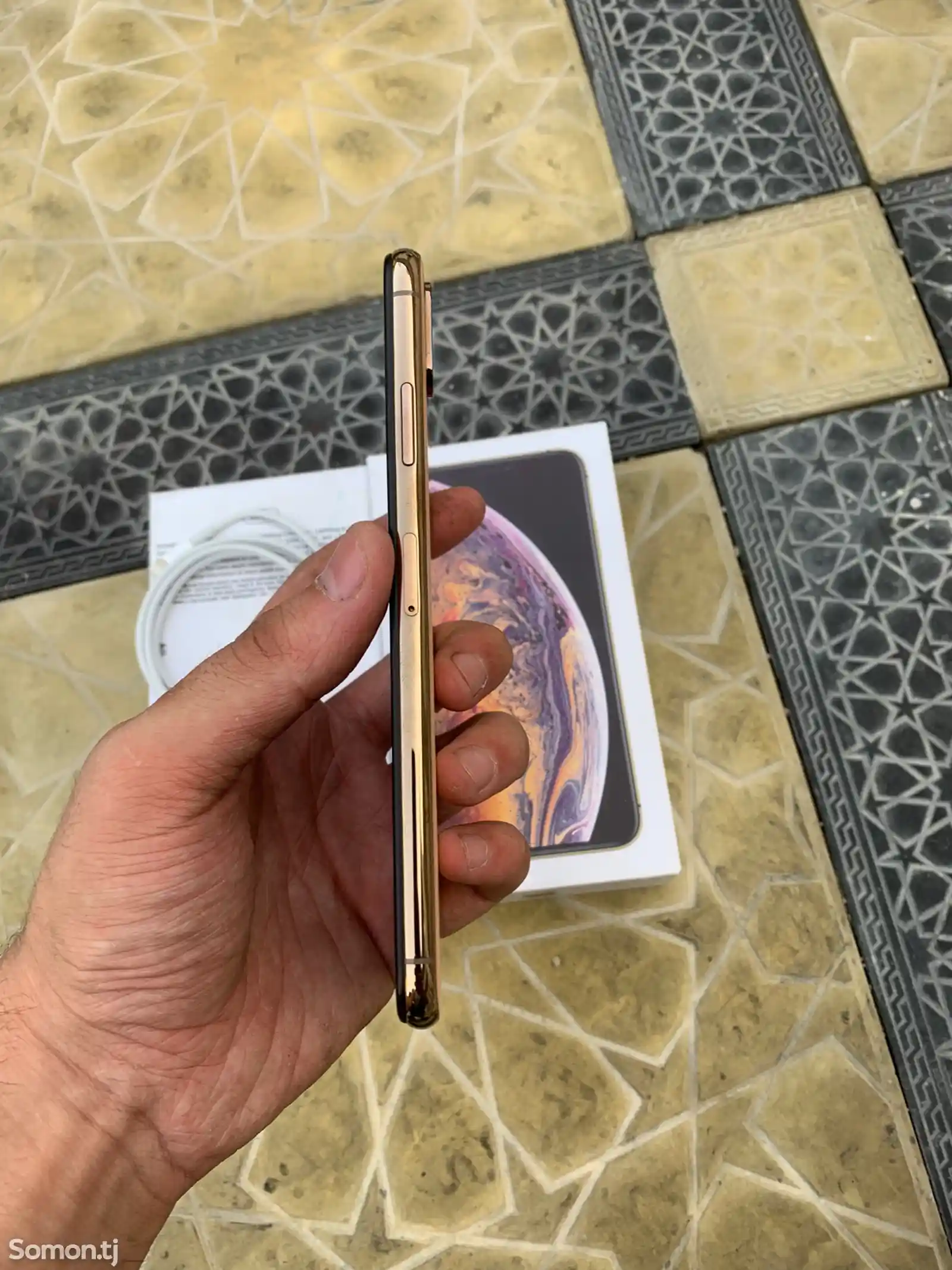 Apple iPhone Xs Max, 64 gb, Gold-3