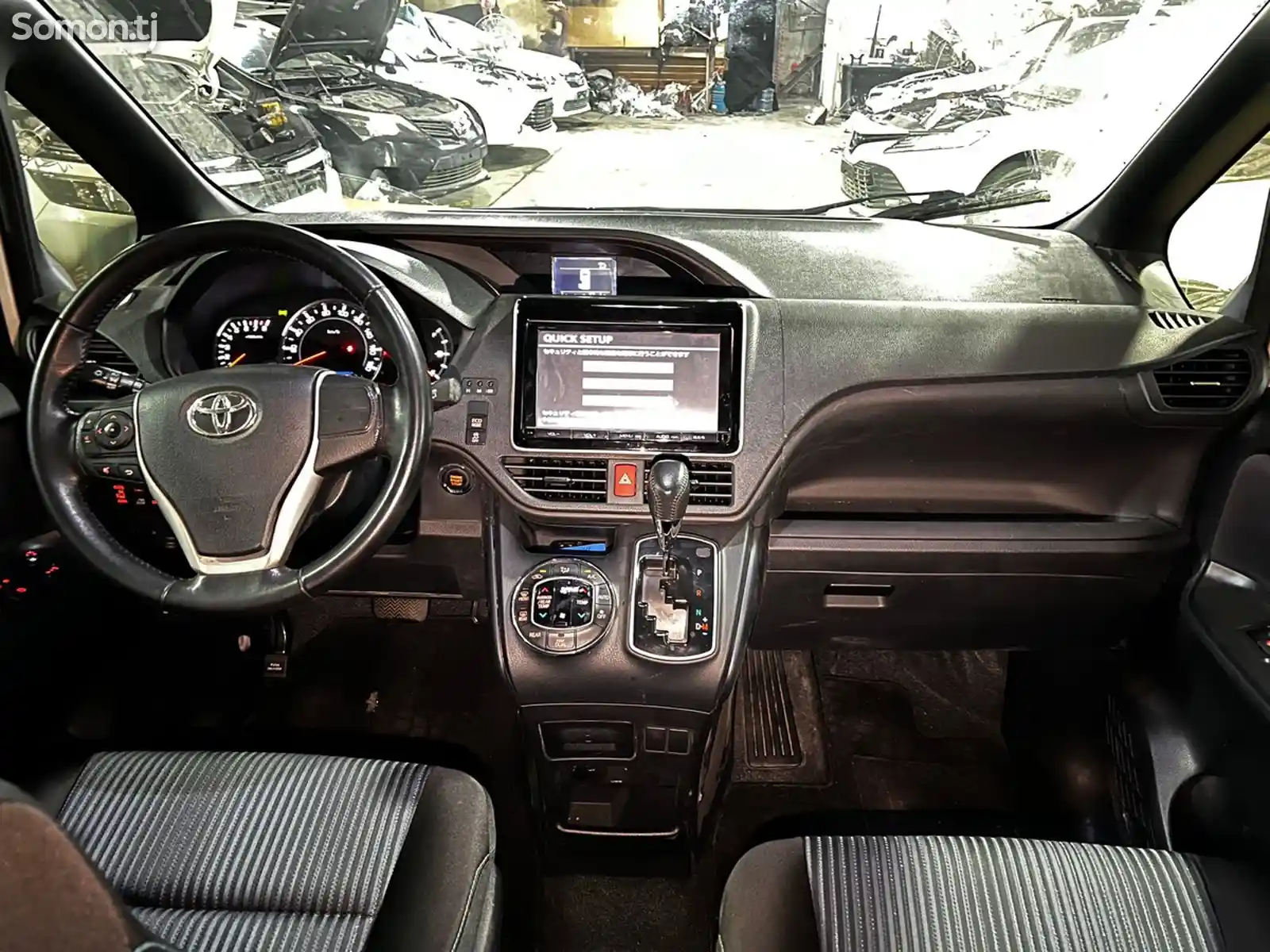 Toyota Voxy, 2014-7