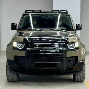 Land Rover Defender, 2022