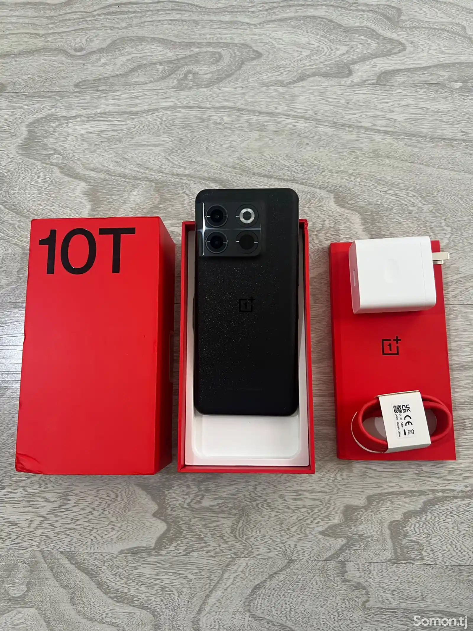 OnePlus 10T-1