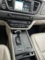 Kia Carnival, 2015-11