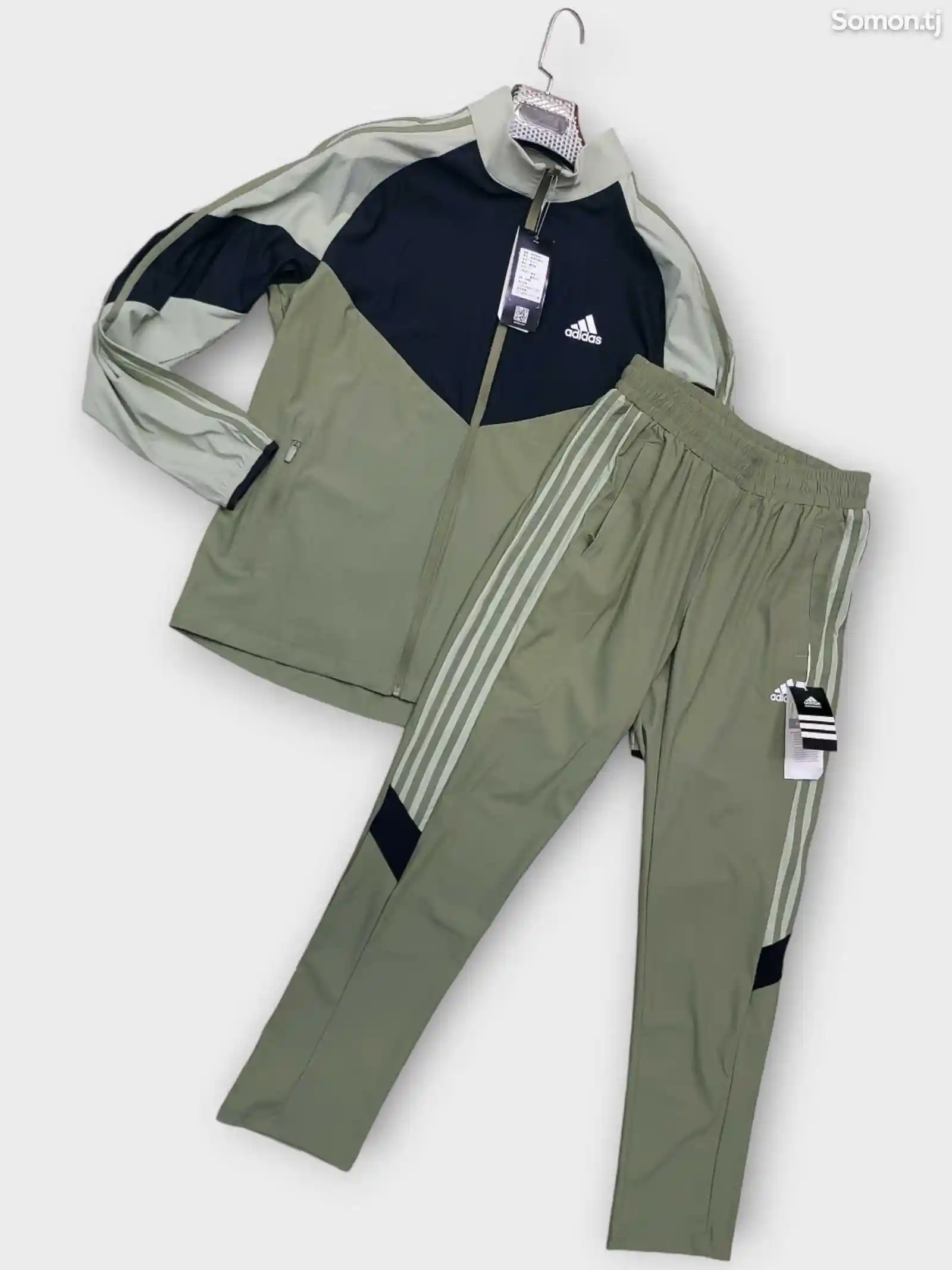 Спортивный костюм Adidas