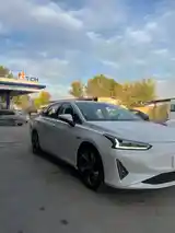 Toyota Prius,2023-2