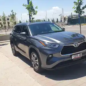 Toyota Highlander, 2021