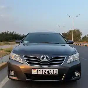 Toyota Camry, 2011