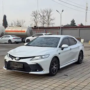 Toyota Camry, 2019