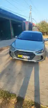 Hyundai Elantra, 2017-2