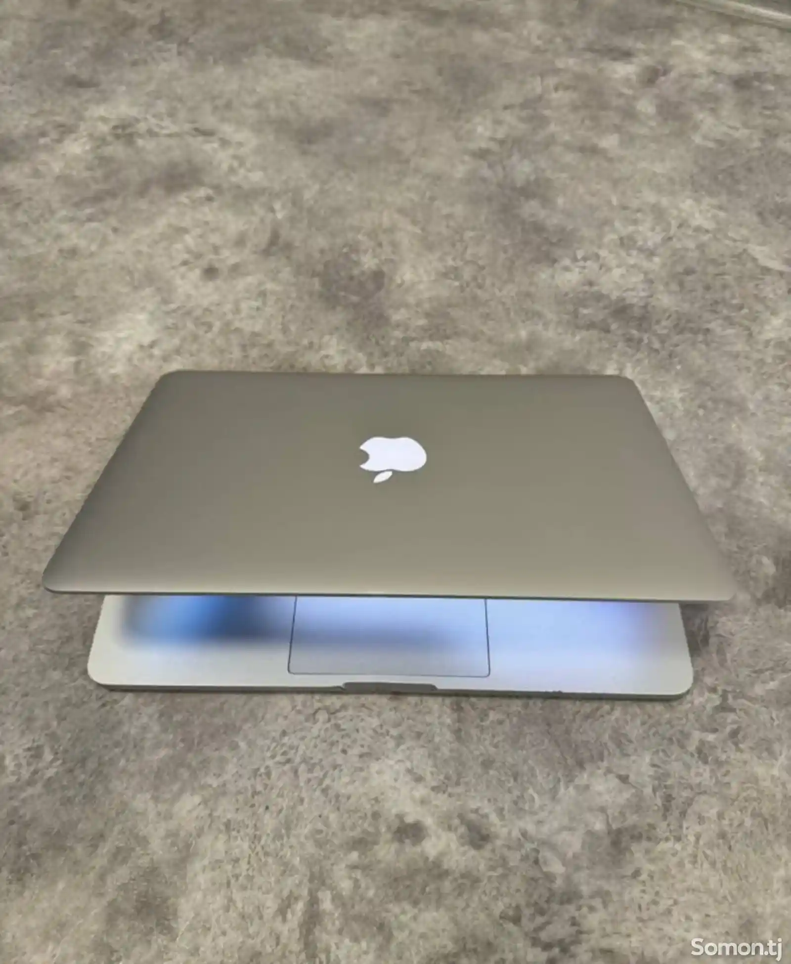 Ноутбук MacBook Pro 13-5