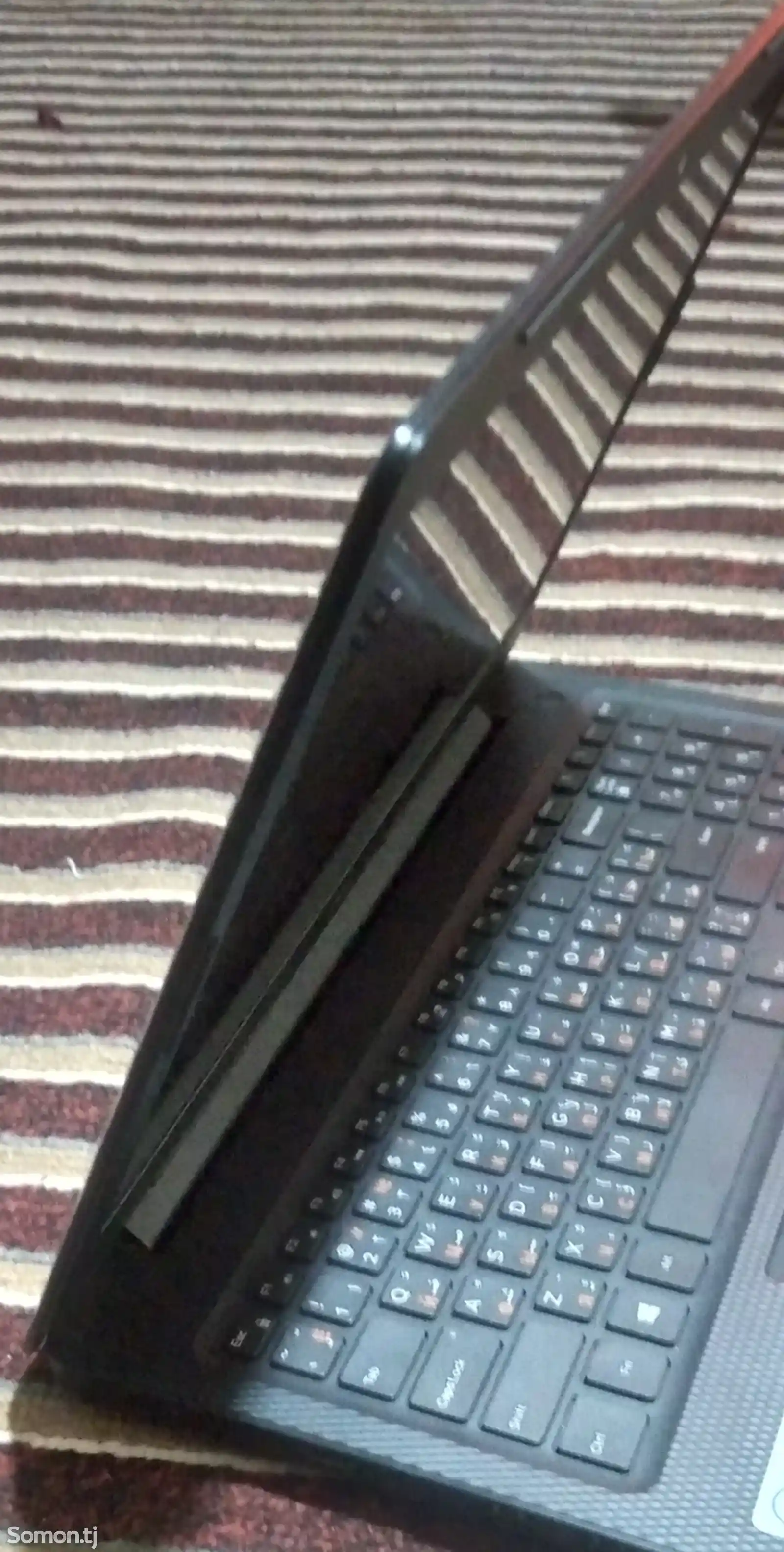 Ноутбук Dell-3