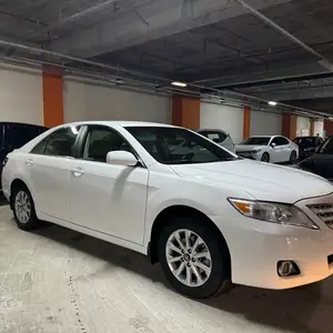 Toyota Camry, 2011