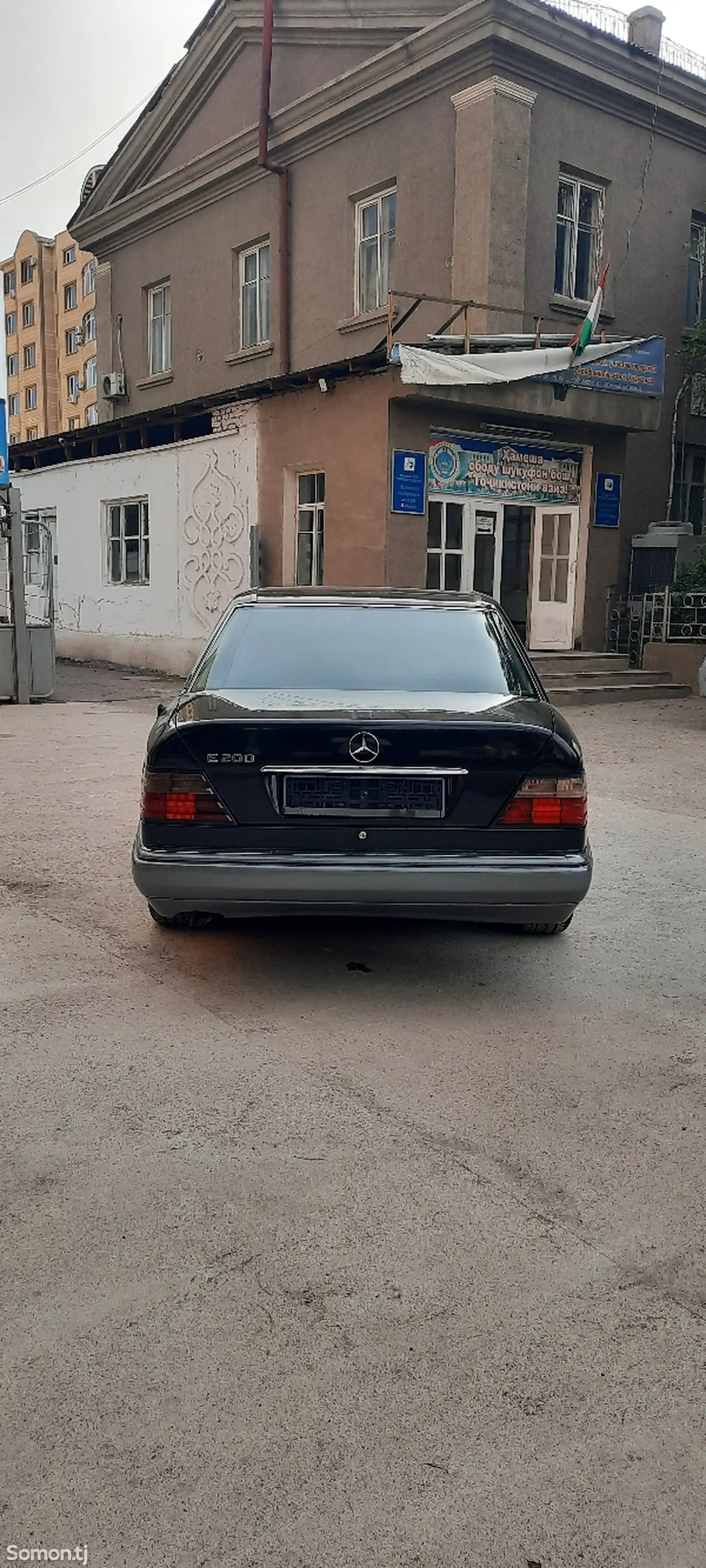 Mercedes-Benz W124, 1993-5