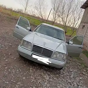 Mercedes-Benz W124, 1993