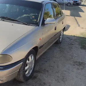 Opel Astra H, 1998