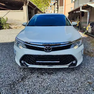 Toyota Camry, 2015