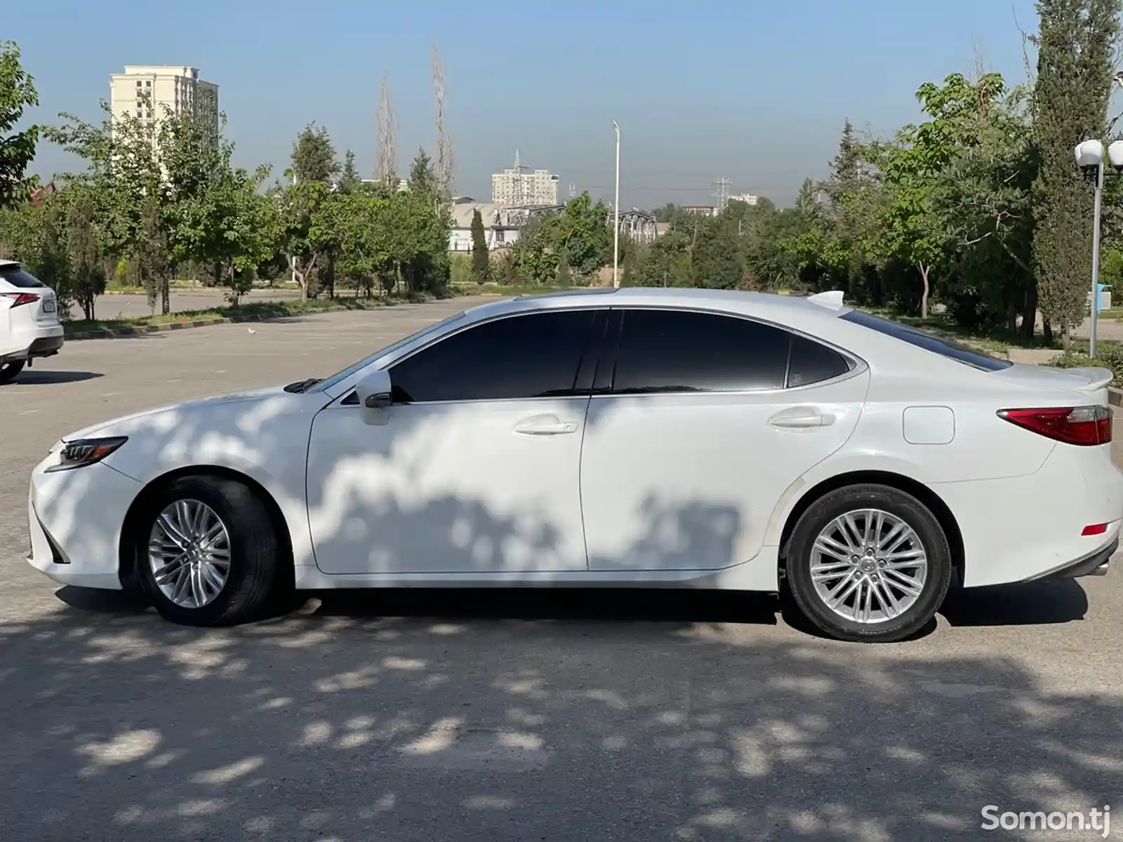 Lexus ES series, 2015-5