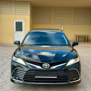 Toyota Camry, 2023