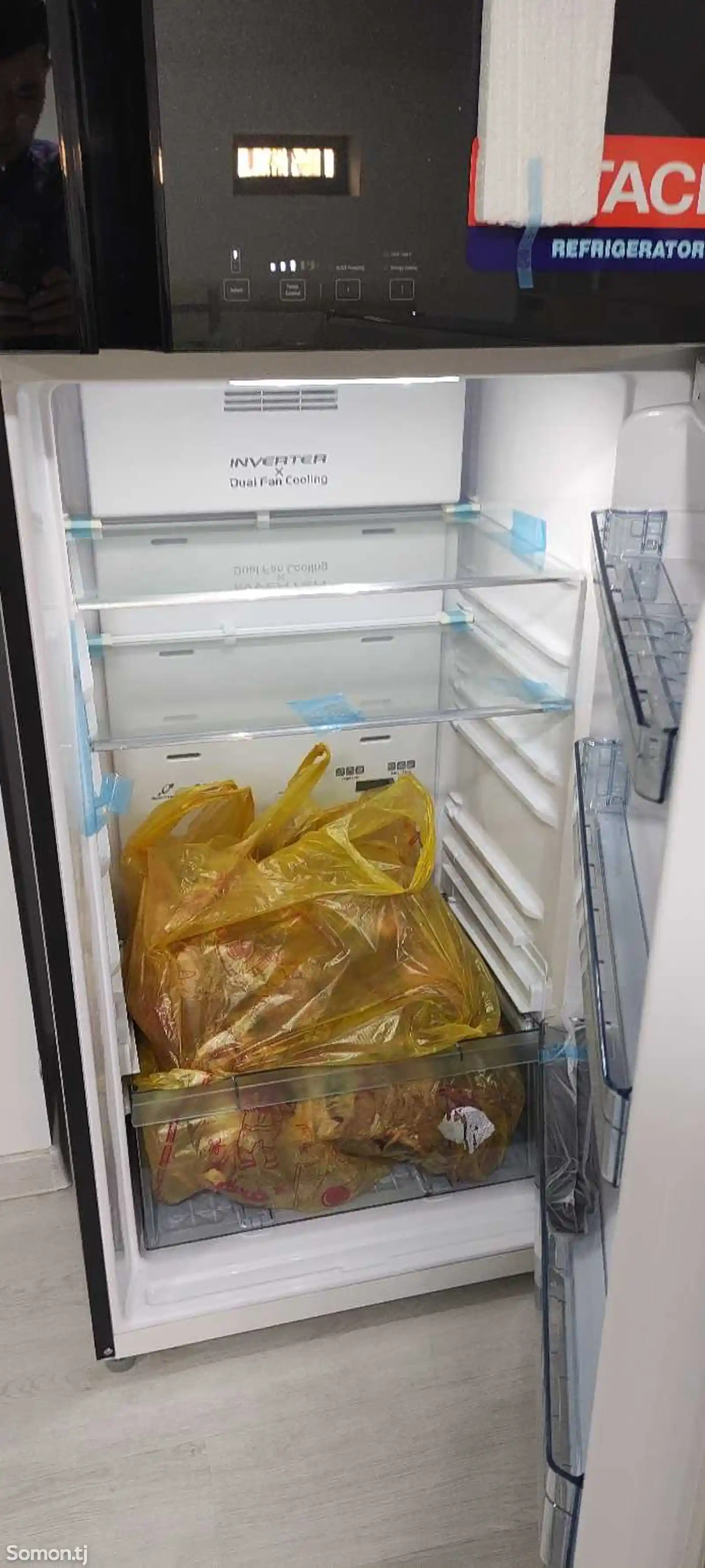 холодильник Hitachi-2
