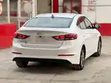 Hyundai Elantra, 2017-7