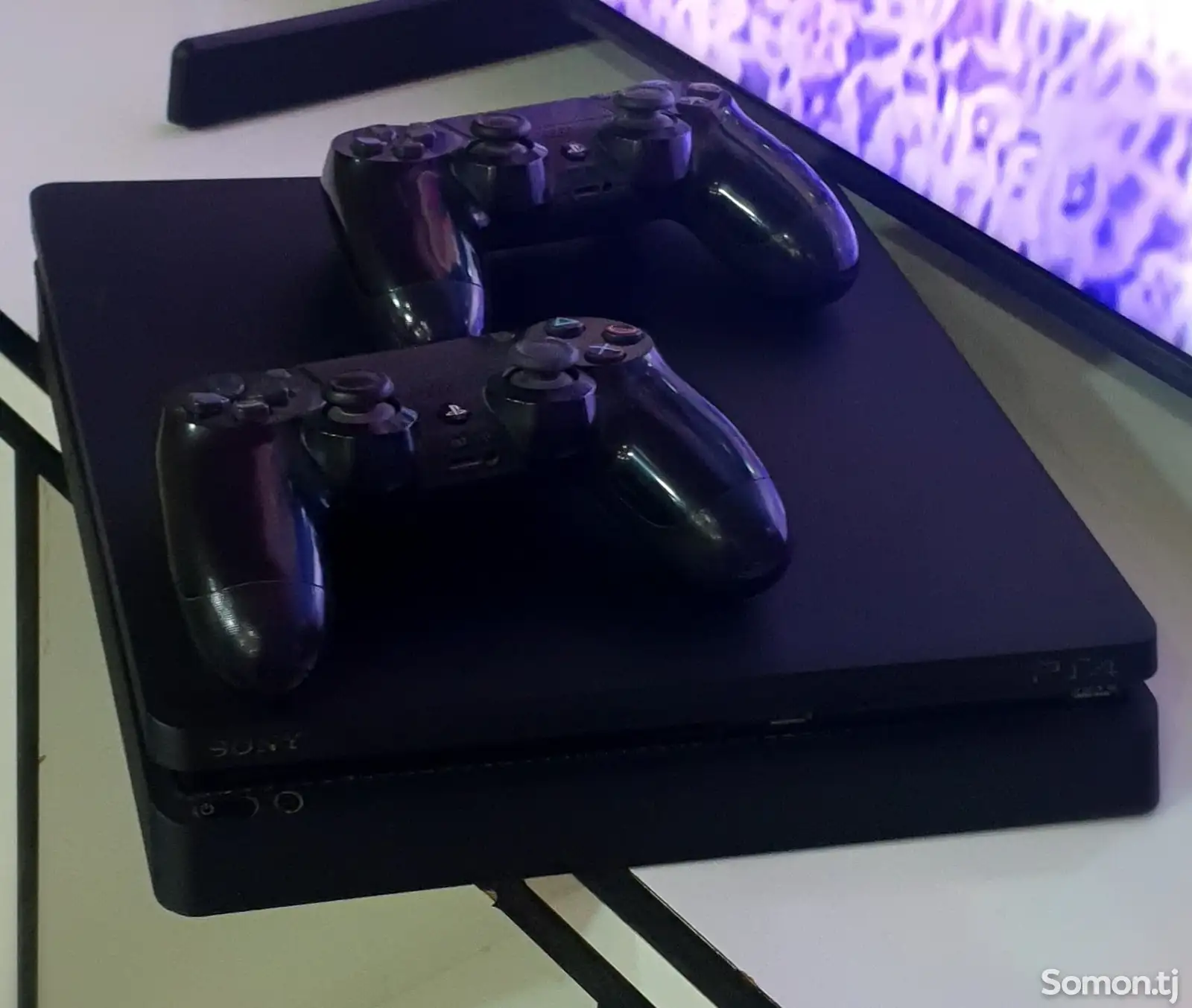 Игровая приставка Sony PlayStation 4 Slim-1