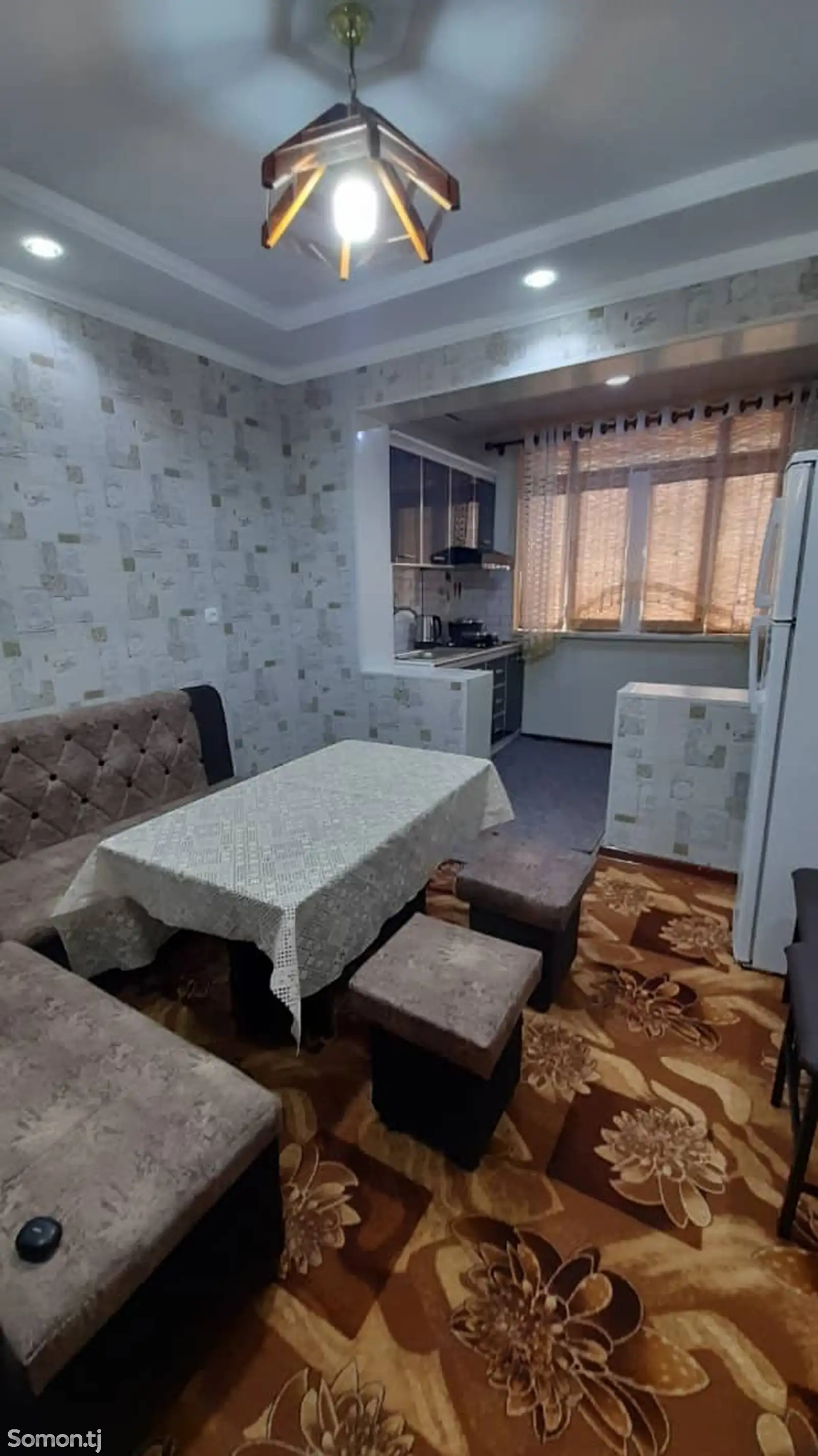 4-комн. квартира, 3 этаж, 100м², 13 мкр-1