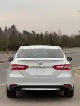 Toyota Camry, 2018-6