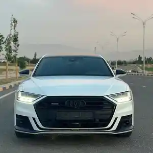 Audi A8, 2021